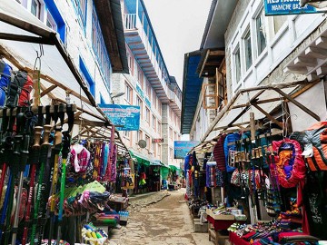 Everest Base Camp Trek with Gokyo Lake and Chola Pass